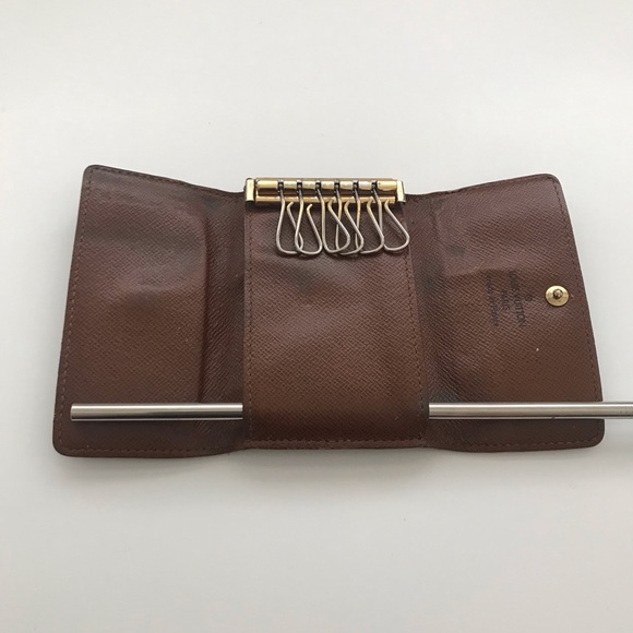 AUTH Louis Vuitton 6-Key Holder CT0032 - Picture 6 of 7